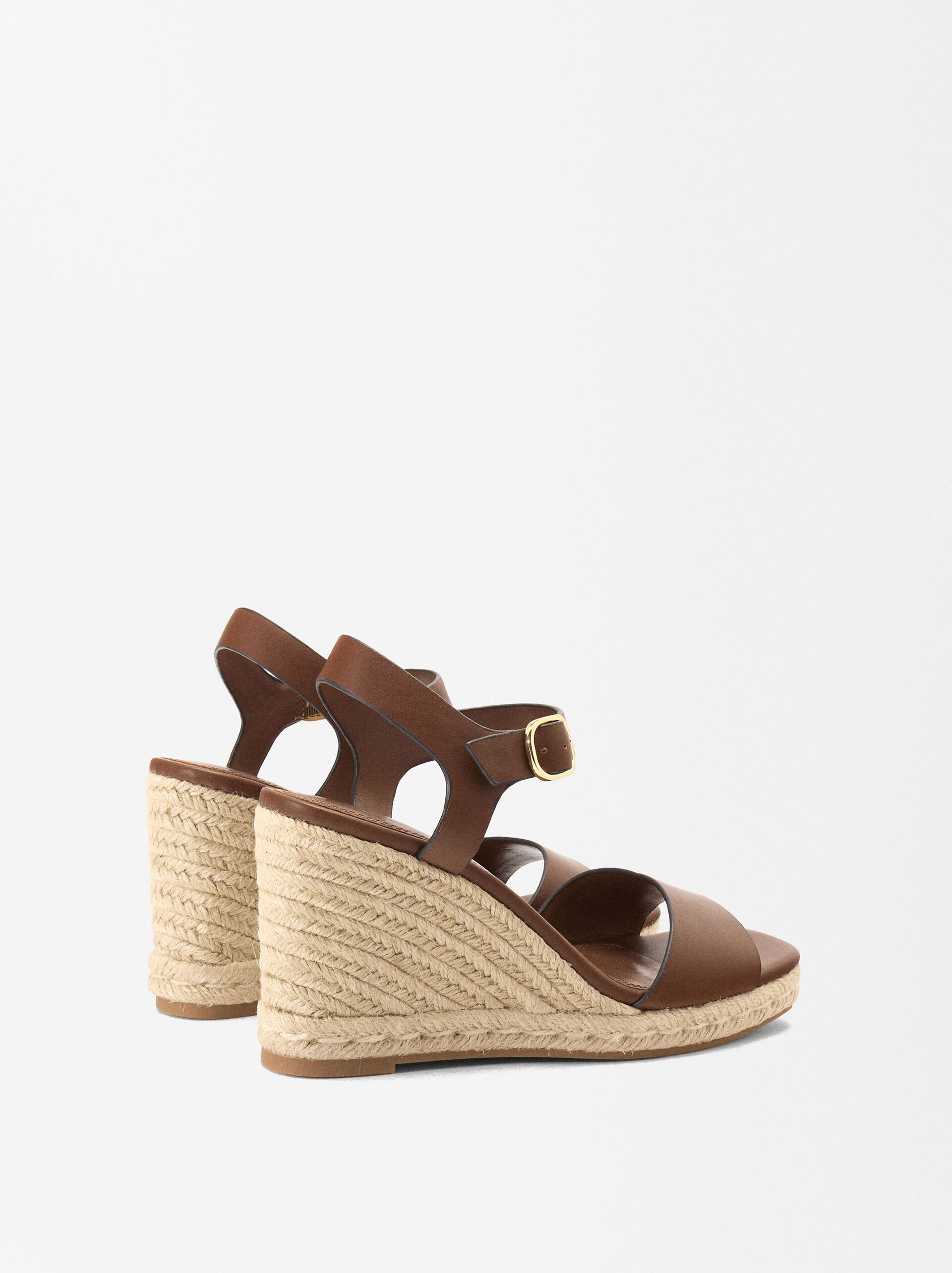 Wedge Sandal With Buckle image number 3.0