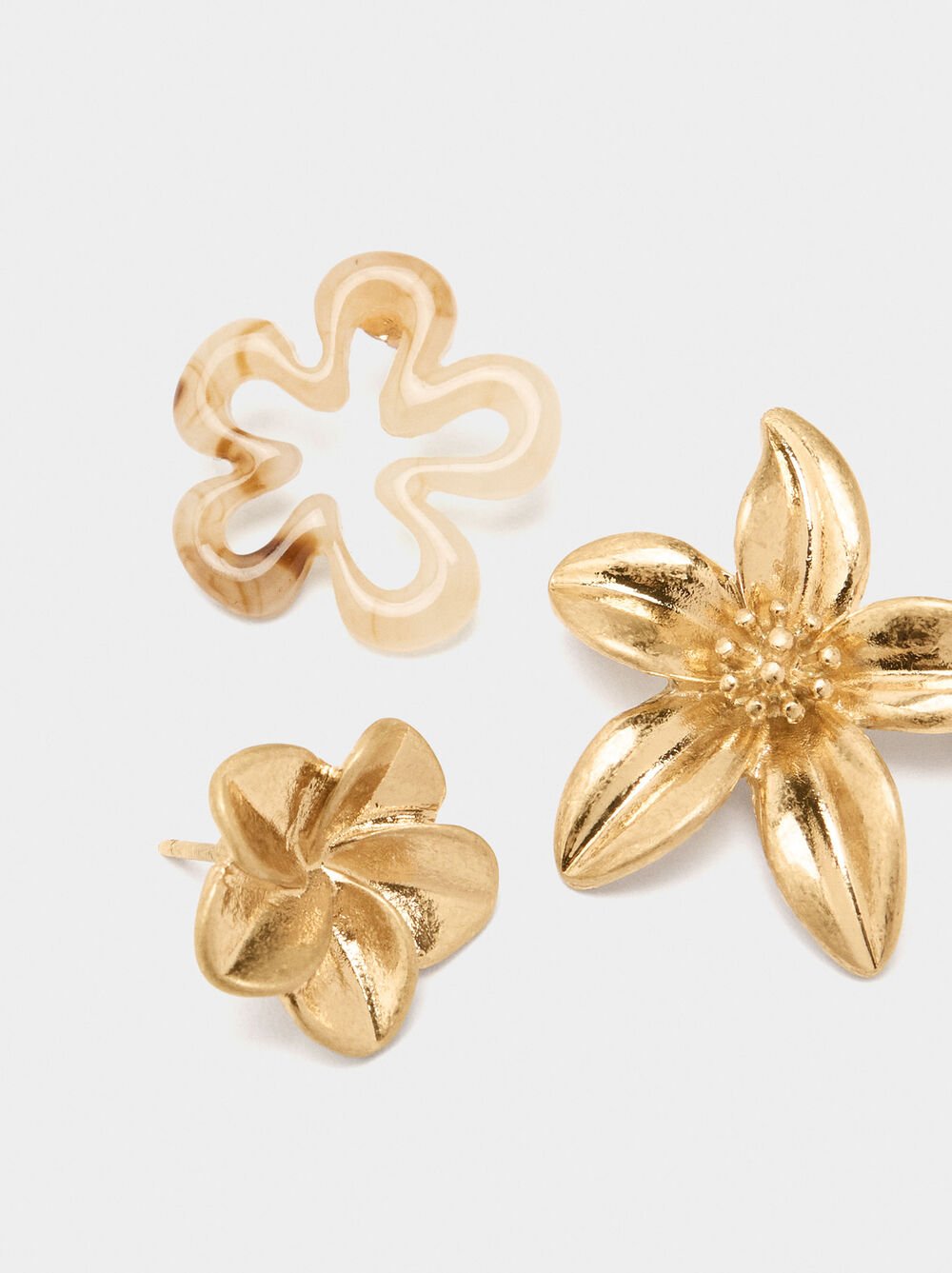 Set di brooches floreali