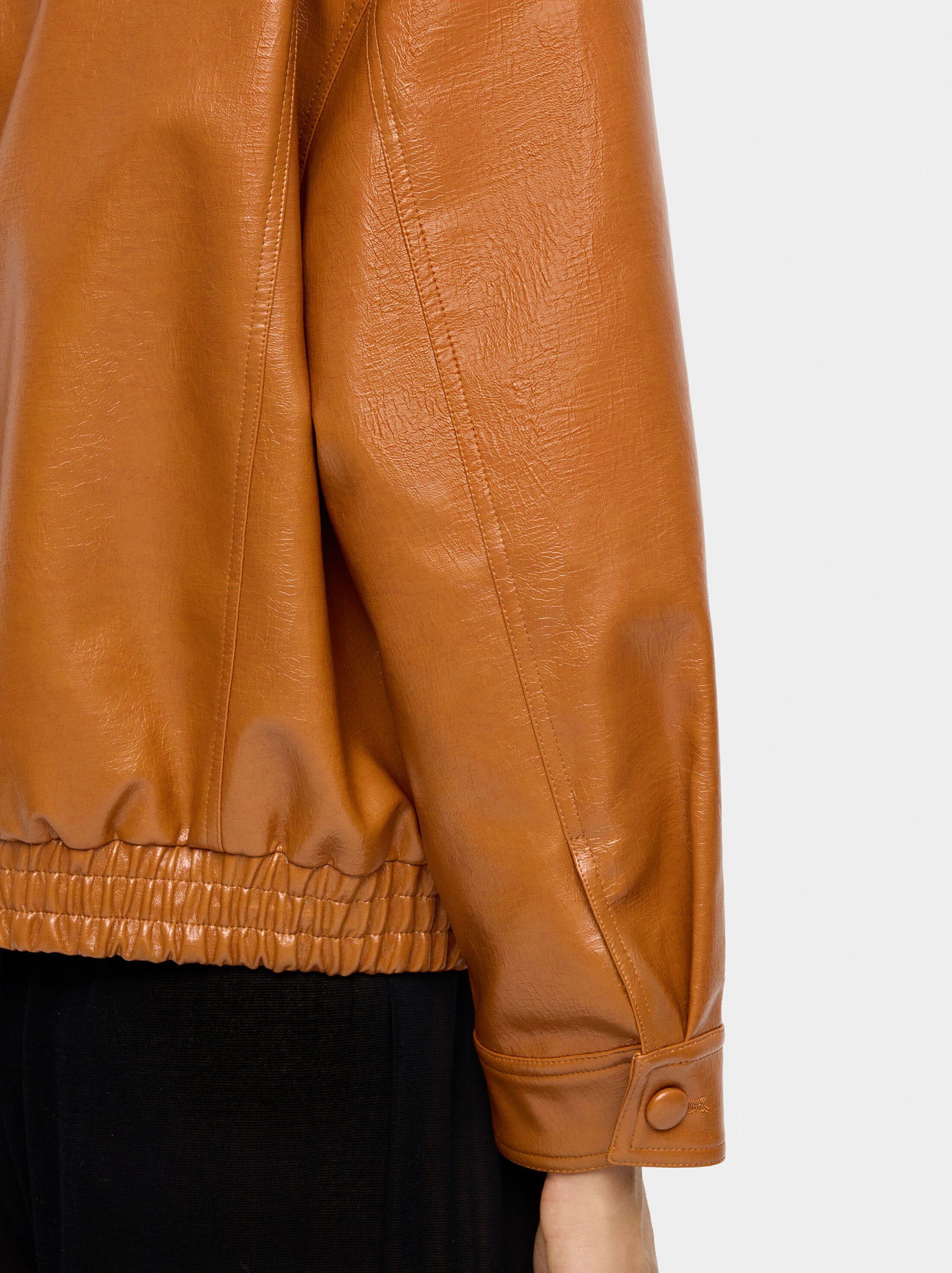 Leather-effect jacket with pockets image number 5.0