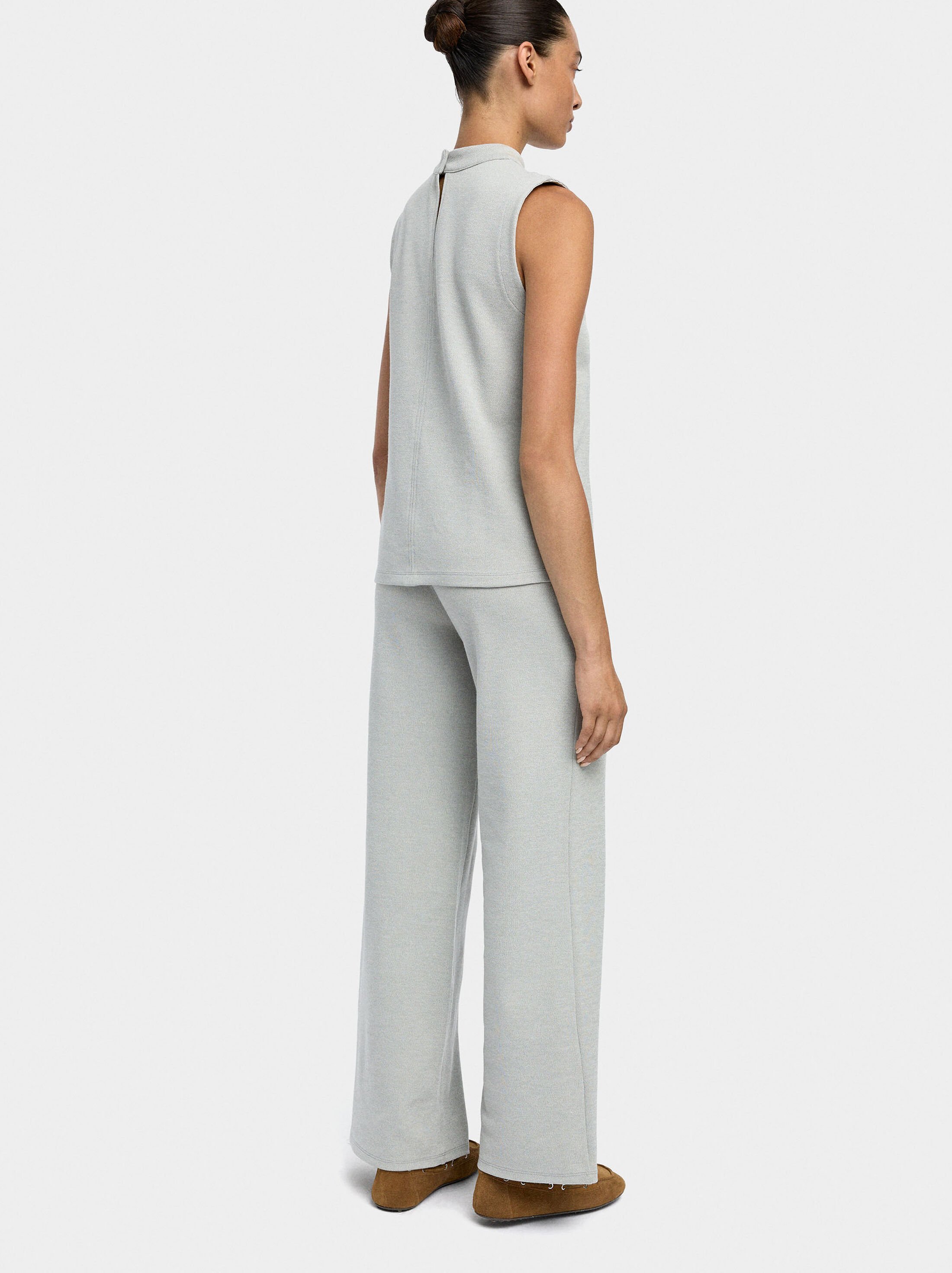 Textured pants with elastic waistband image number 3.0
