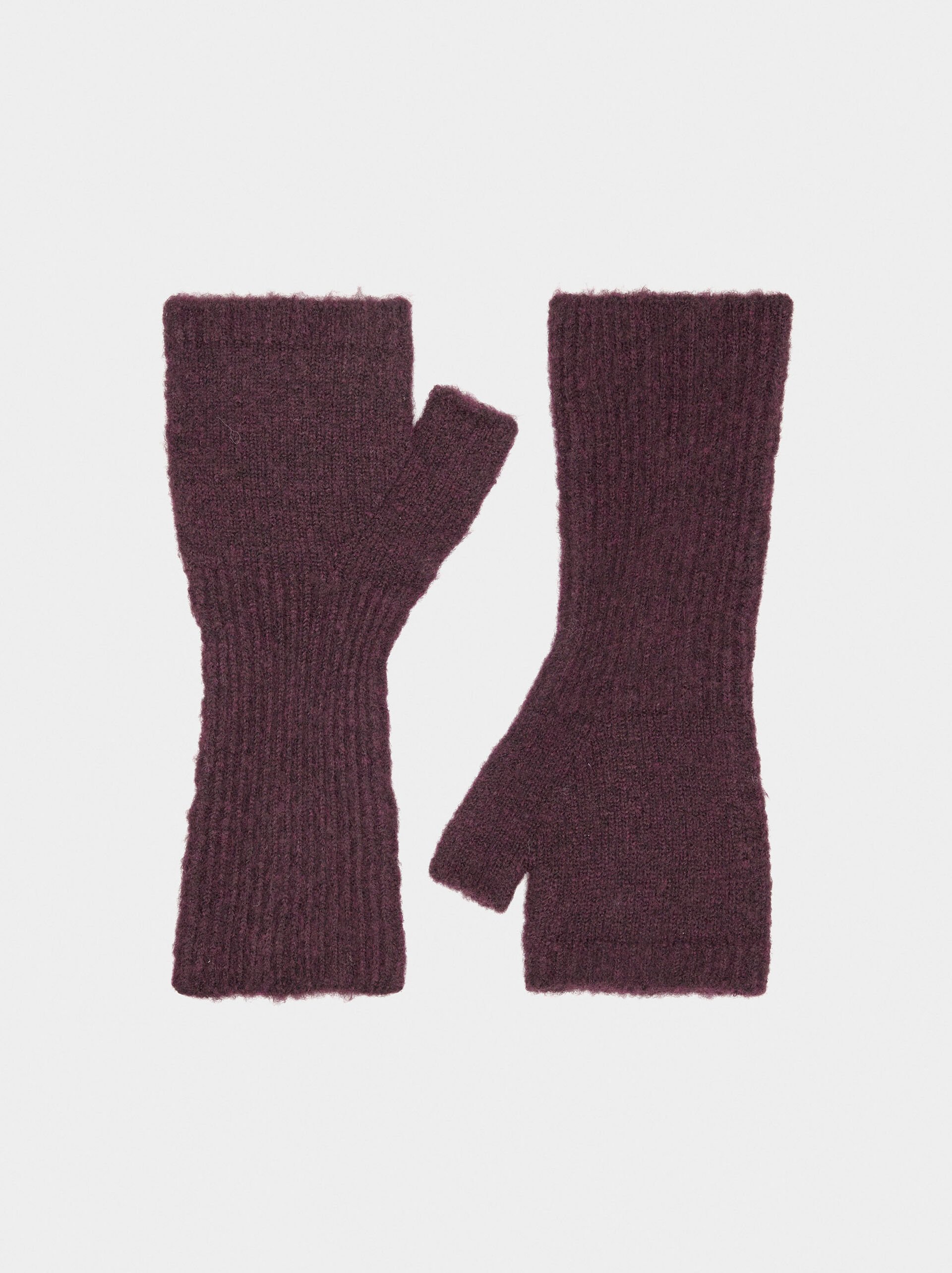 Knit mittens image number 0.0
