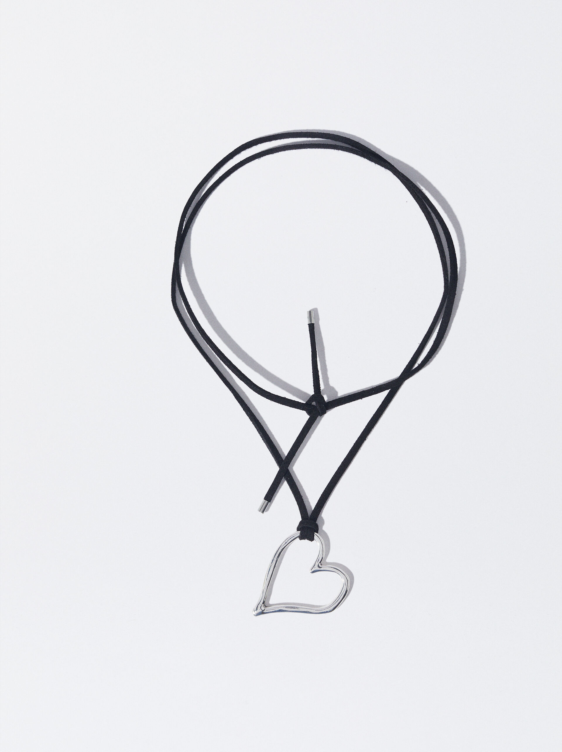 Cord Neckalace With Heart image number 0.0