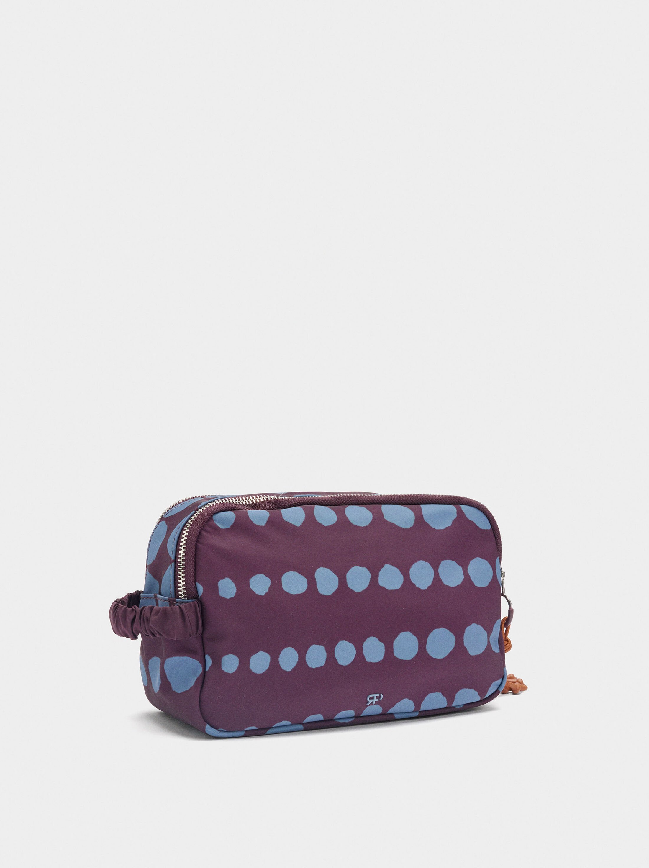 Printed nylon cosmetics bag image number 2.0