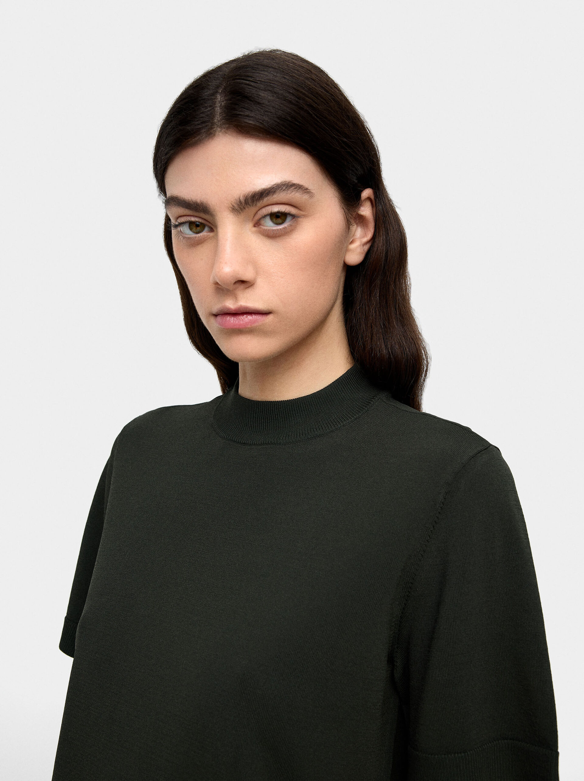 Knitted sweater with scarf image number 4.0