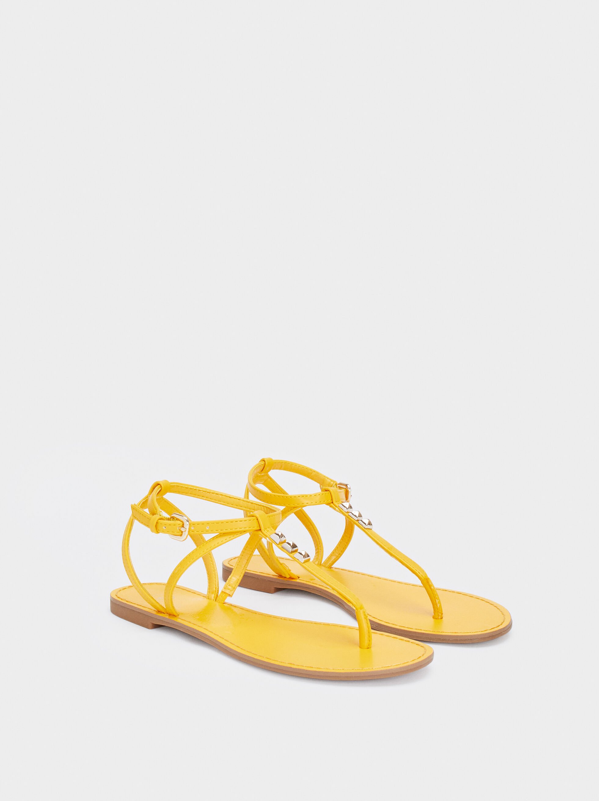 Flache Sandalen Mit Nietendetail Golden Frau Sandalen Parfois Com
