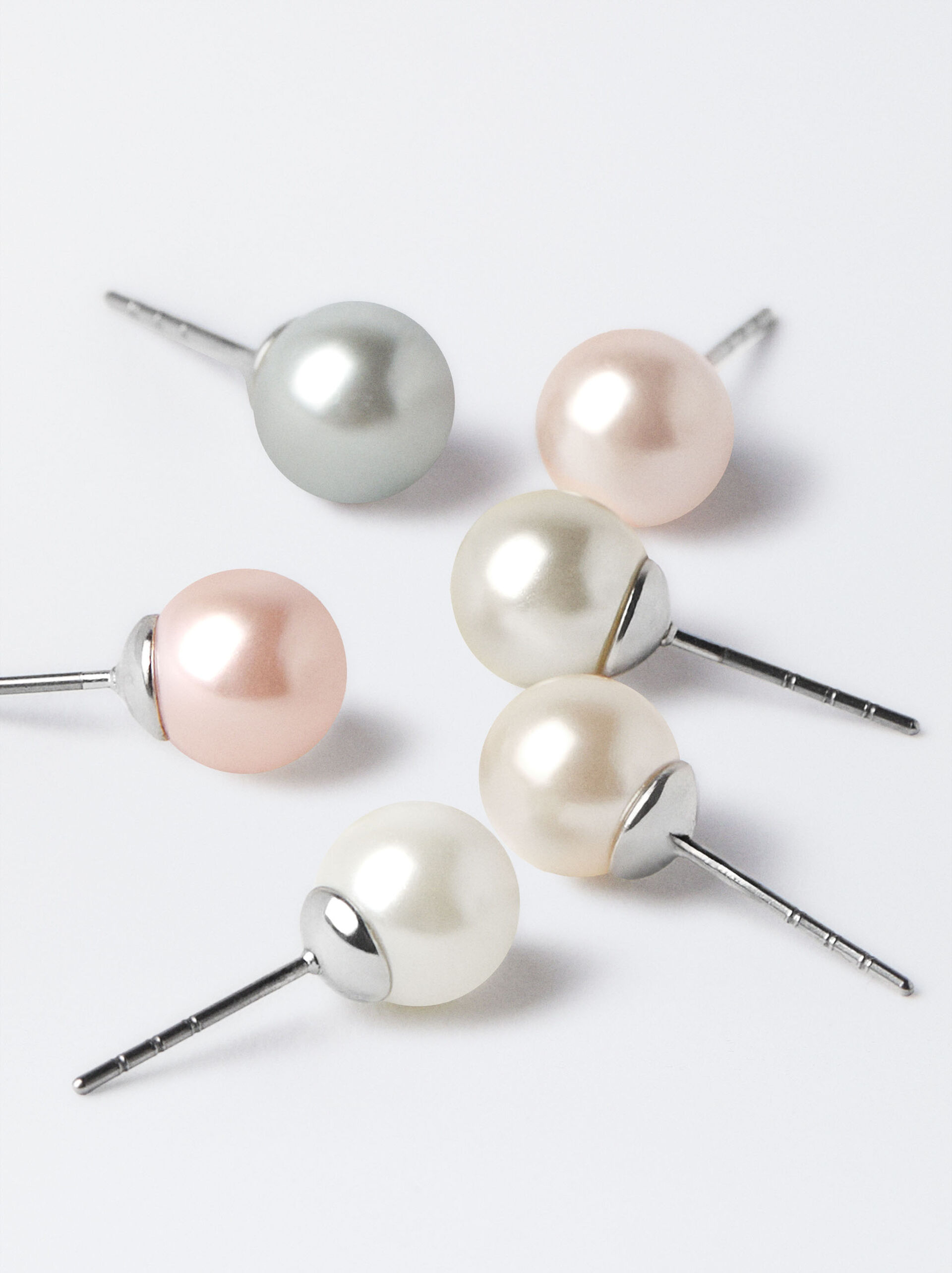 Set Of Faux Pearl Studs image number 1.0