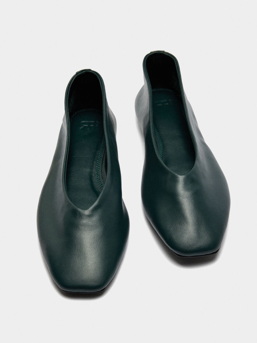 Plain leather ballet flats