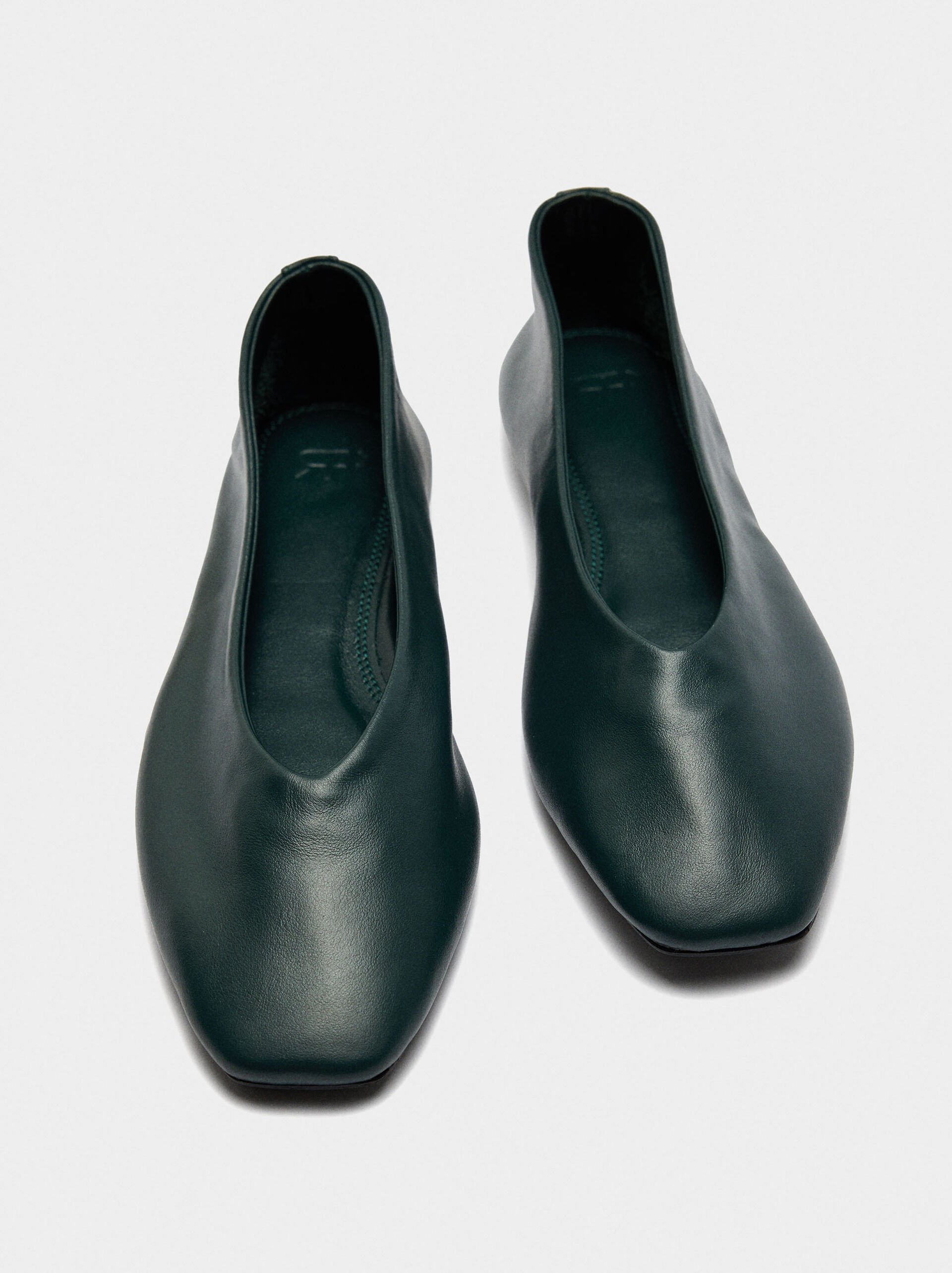 Plain leather ballet flats image number 5.0