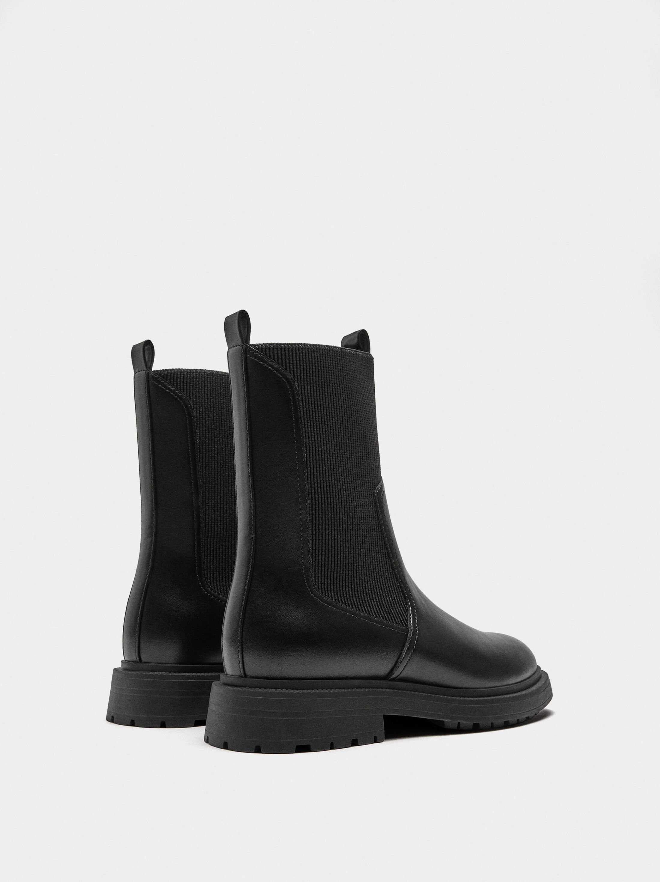 Chelsea ankle boots image number 4.0
