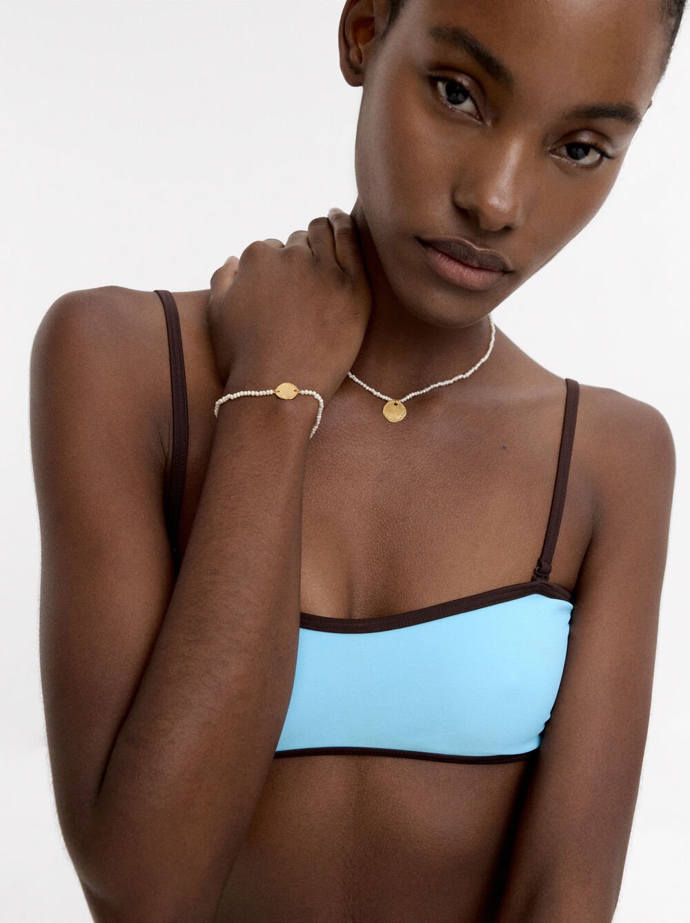 Collar de perla de agua dulce con medalla - plata de ley 925