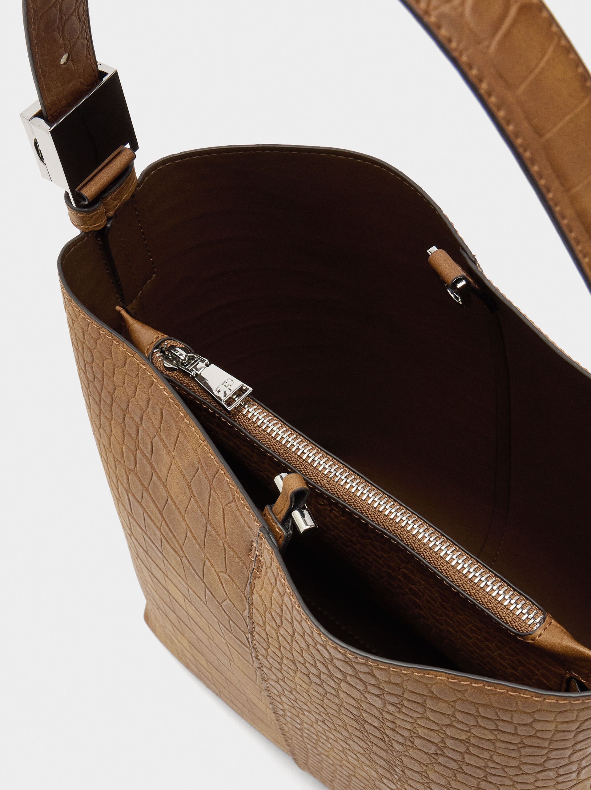 Shoulder bag with animal embossing image number 5.0