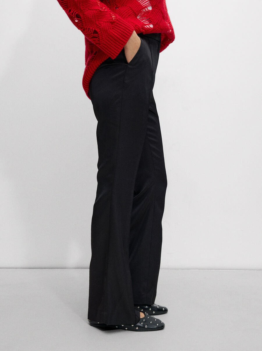 Trousers with stitching detail