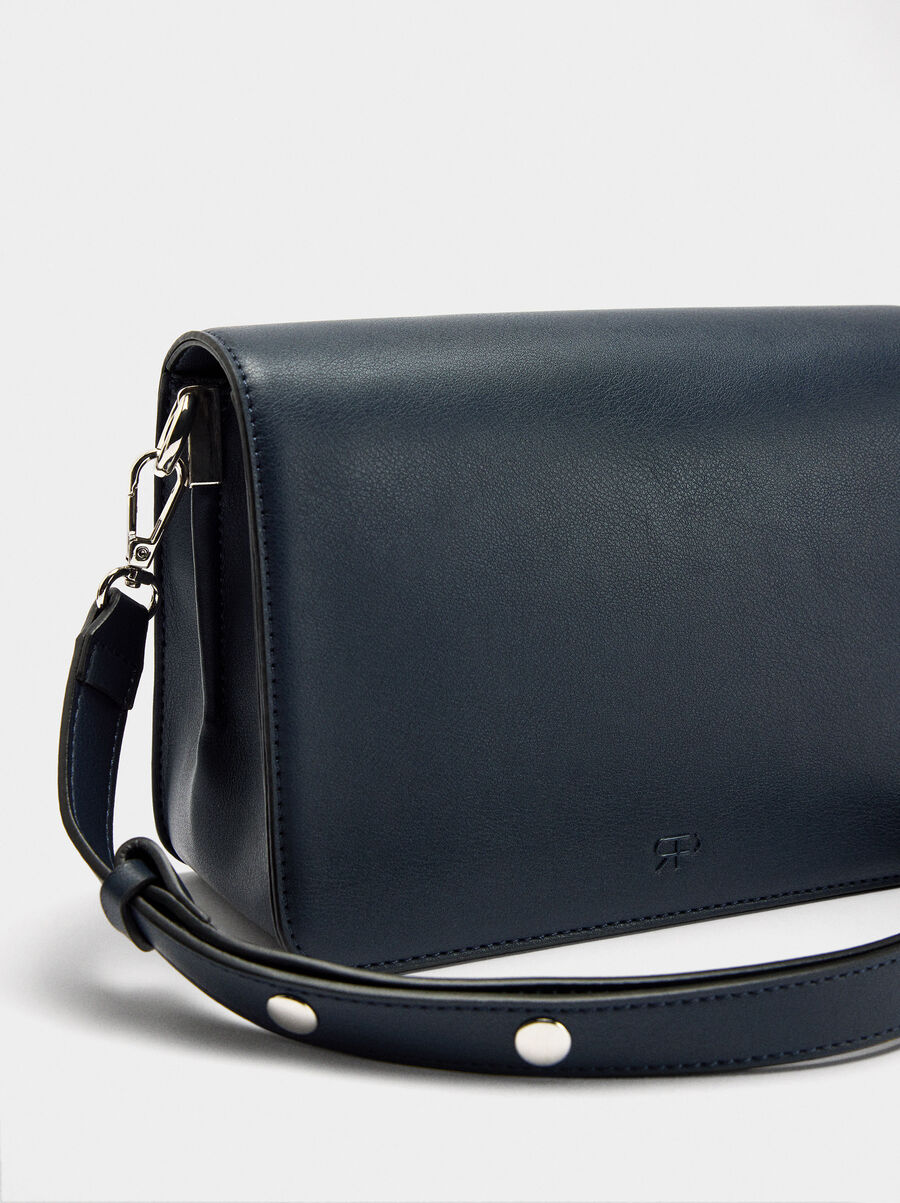 Plain crossbody bag with flap