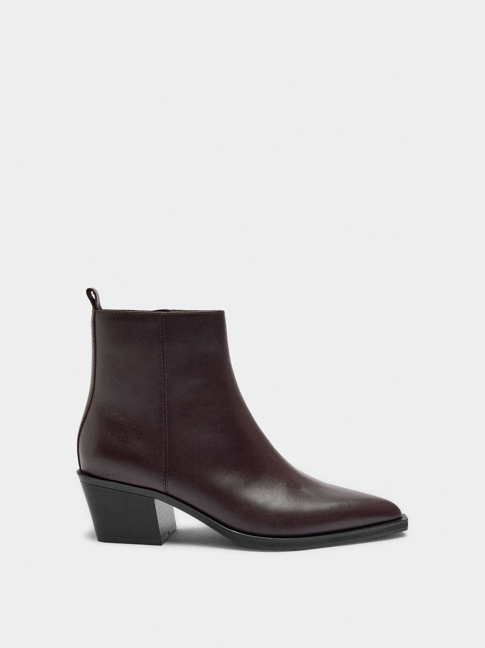 Leather ankle boots with wide heel