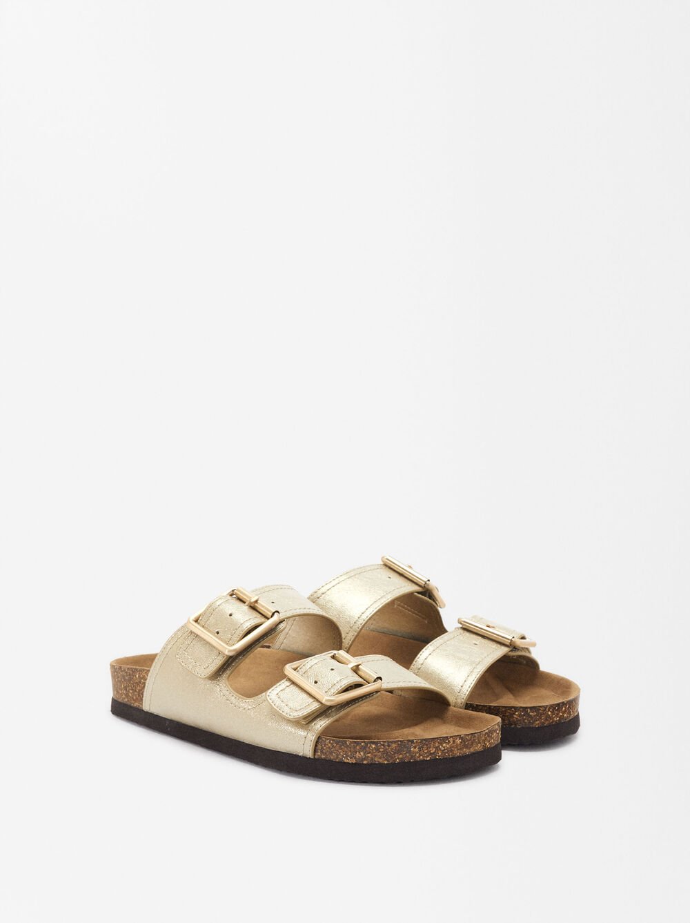 Flat Sandals With Buckle
