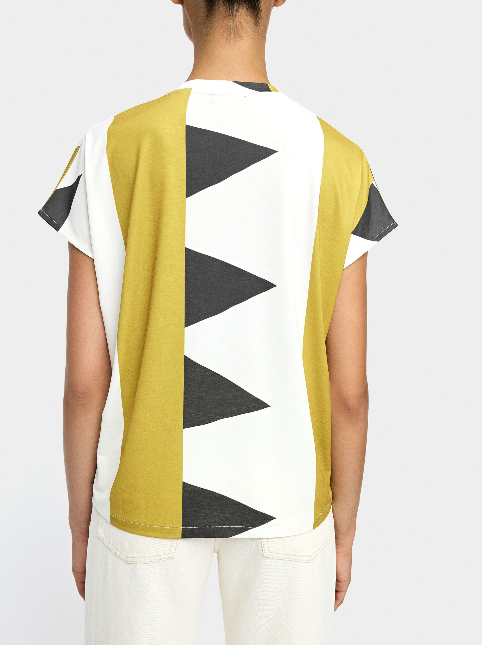 T-shirt with print and V-neck image number 2.0