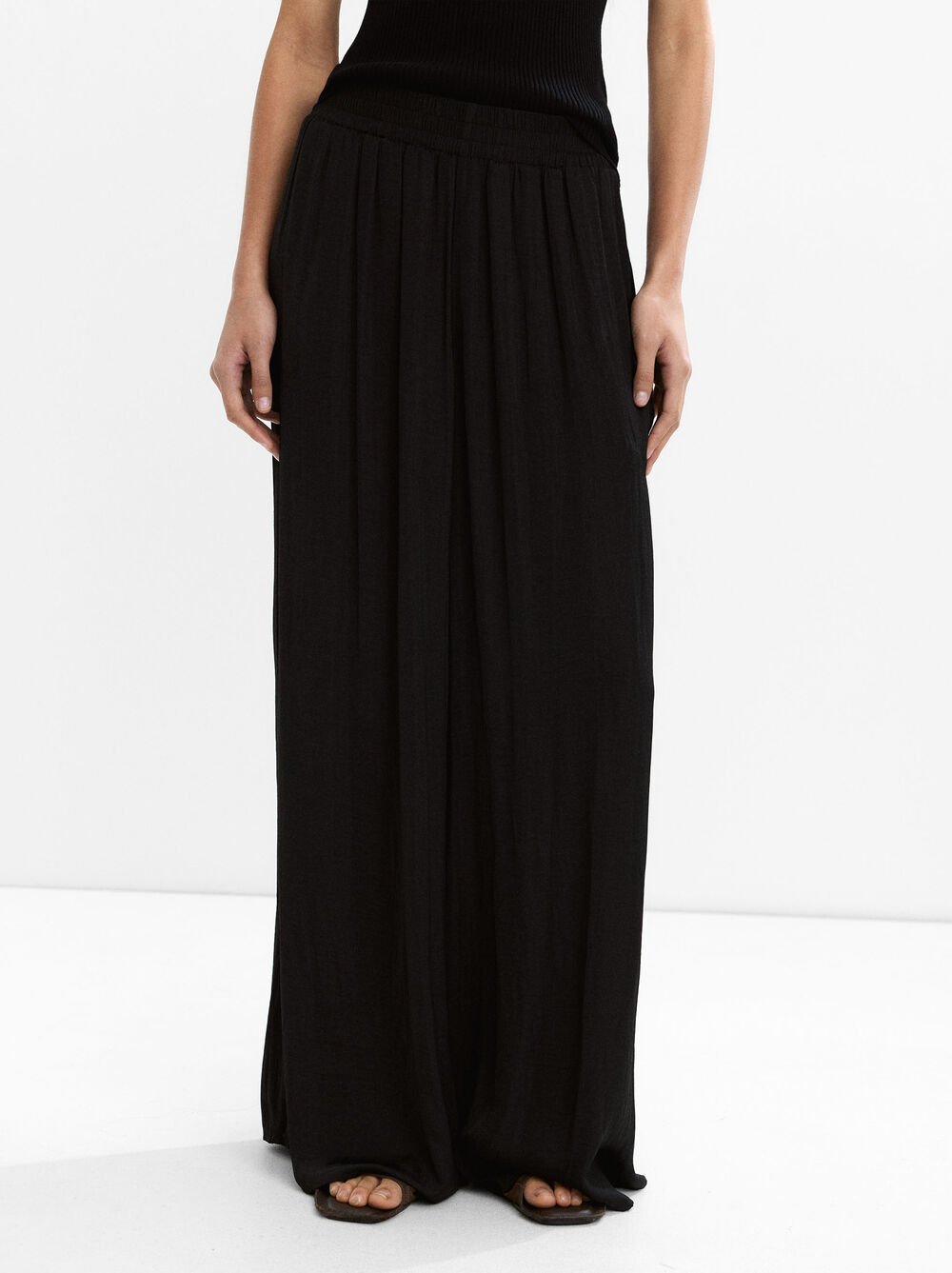 Pleated textured trousers