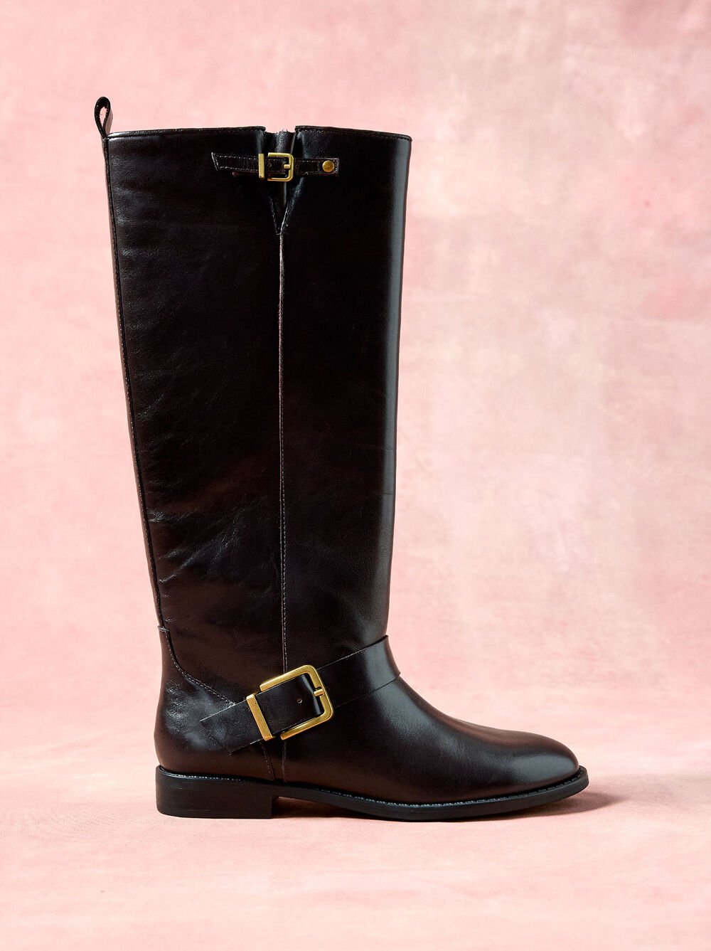 High leather boots with buckles