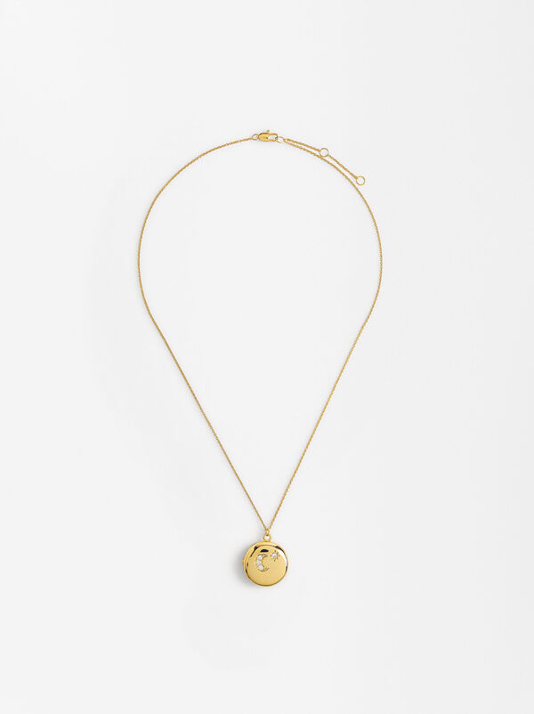 Relic Medal Necklace with Zirconias and 18k Gold Plating
