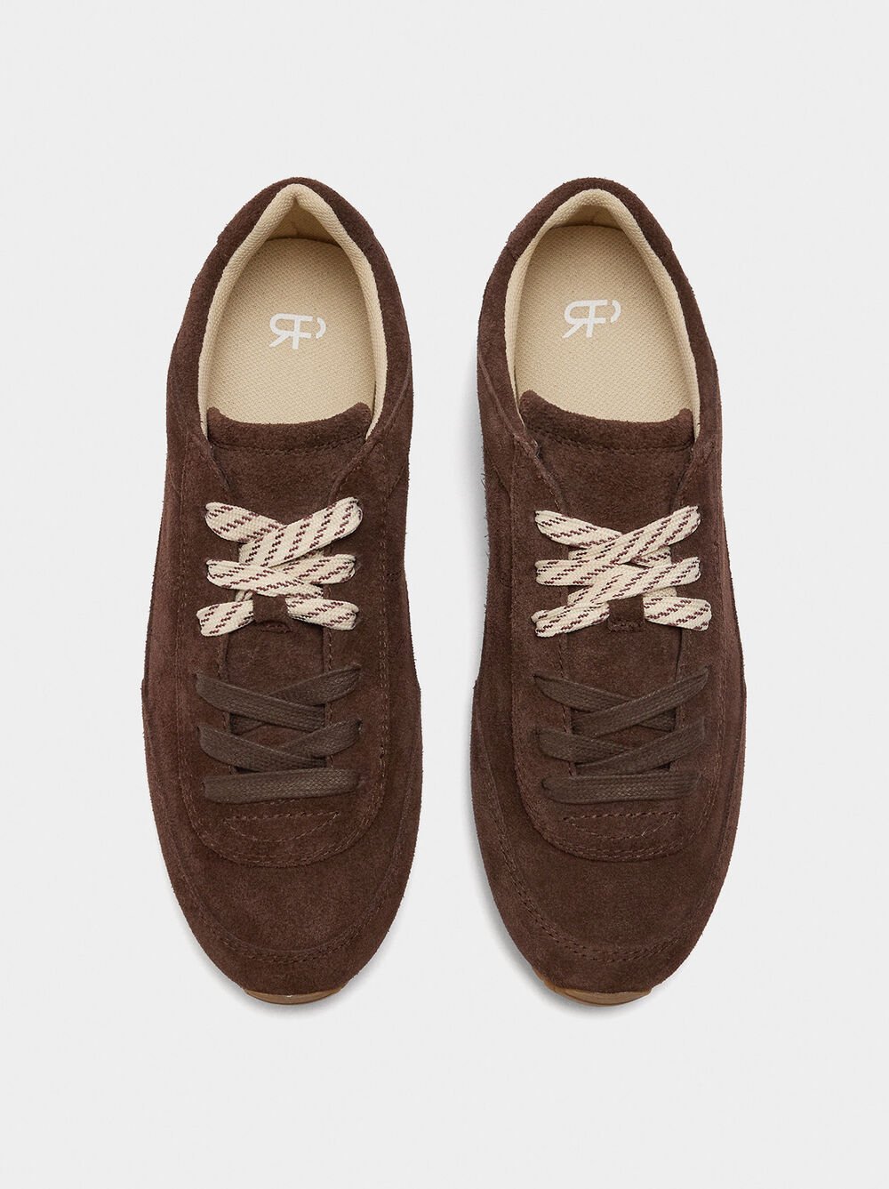 Sneakers with monochromatic leather
