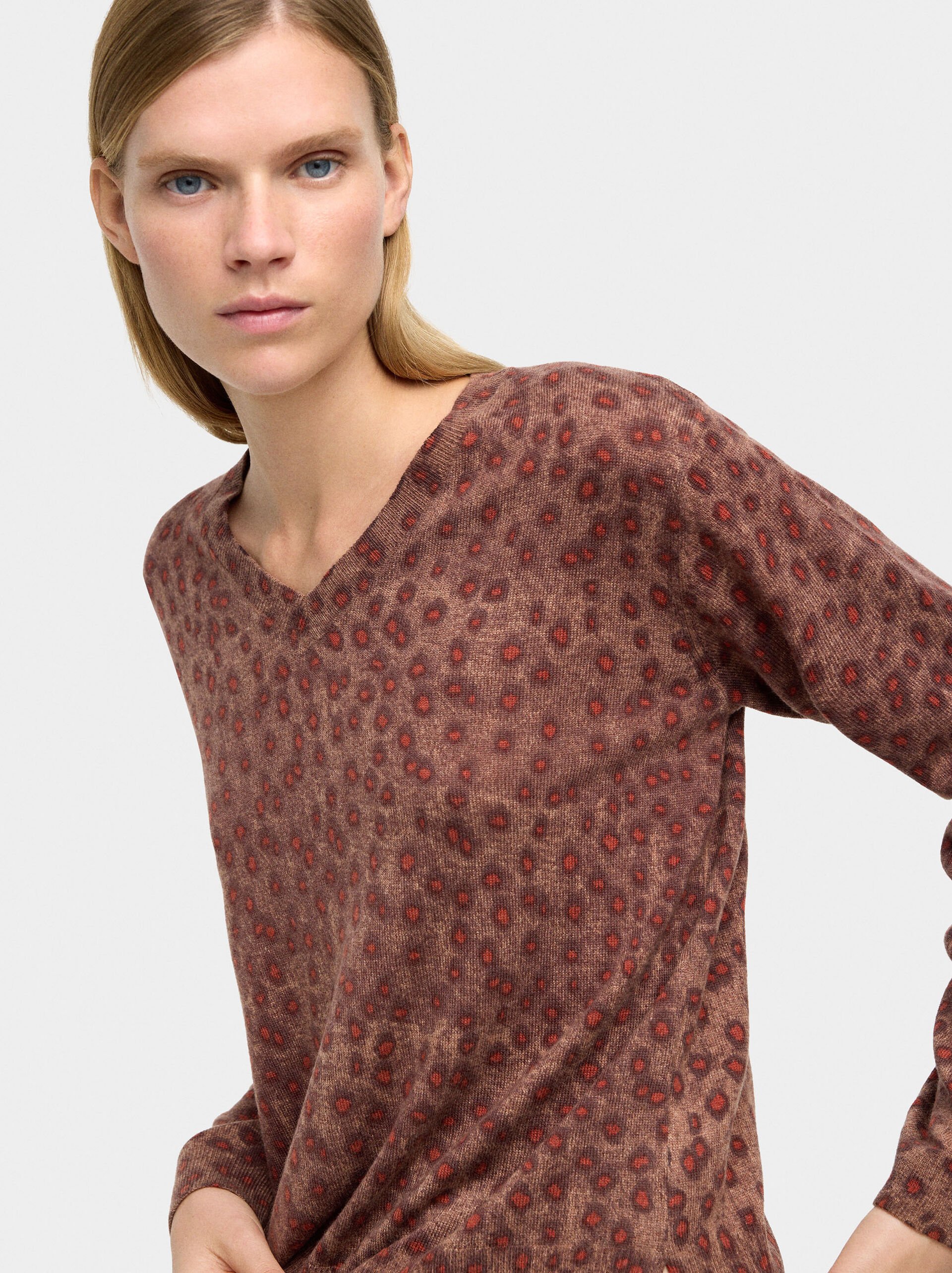 Patterned knit sweater image number 1.0