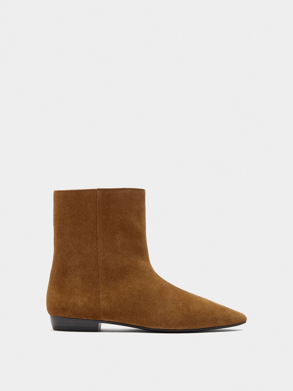Botines de piel con pespuntes