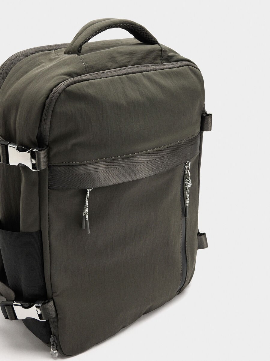 Expandable nylon cabin backpack