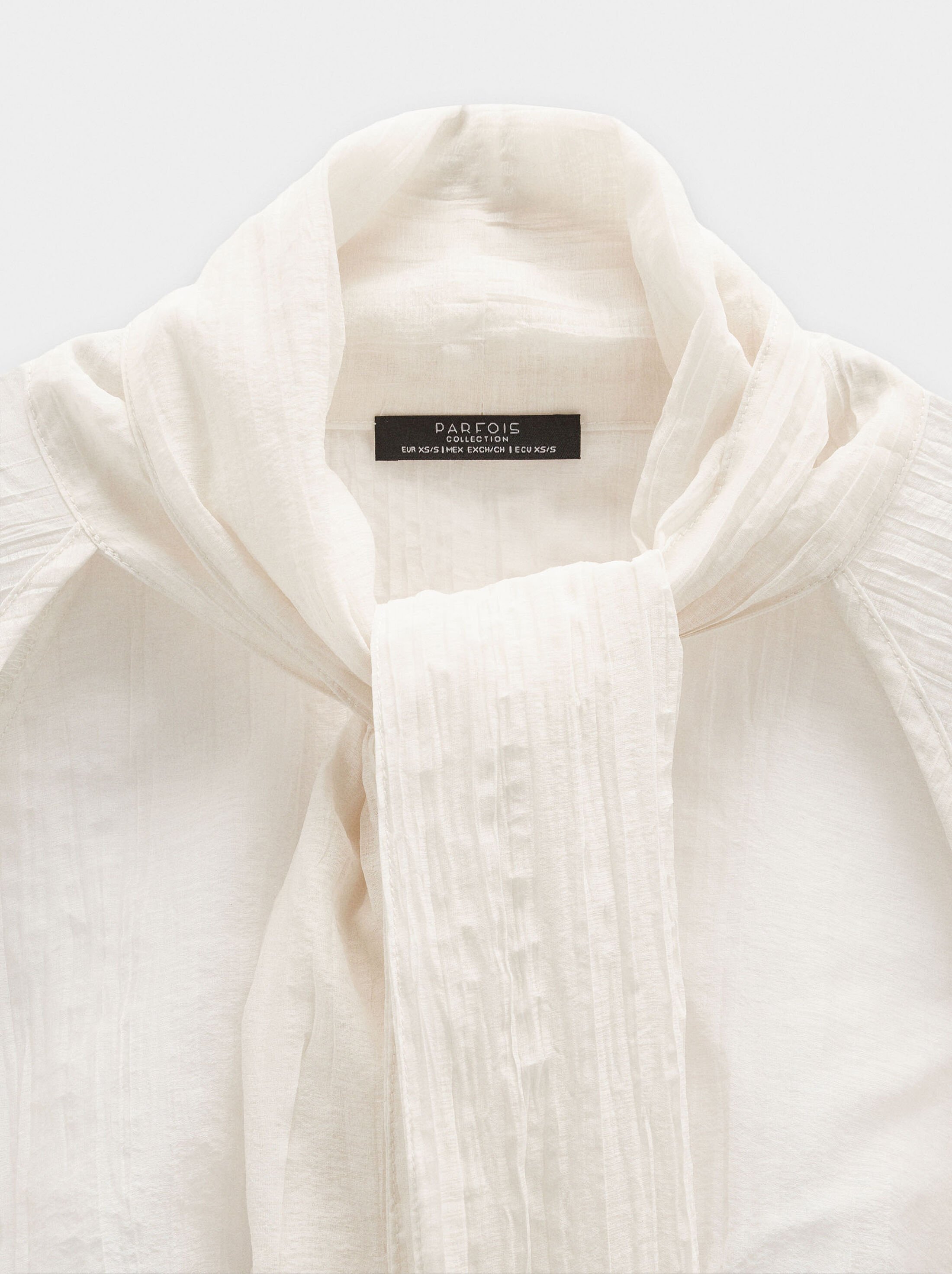 Ruched cropped blouse image number 6.0