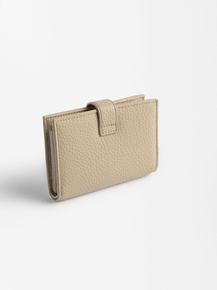 Textured wallet