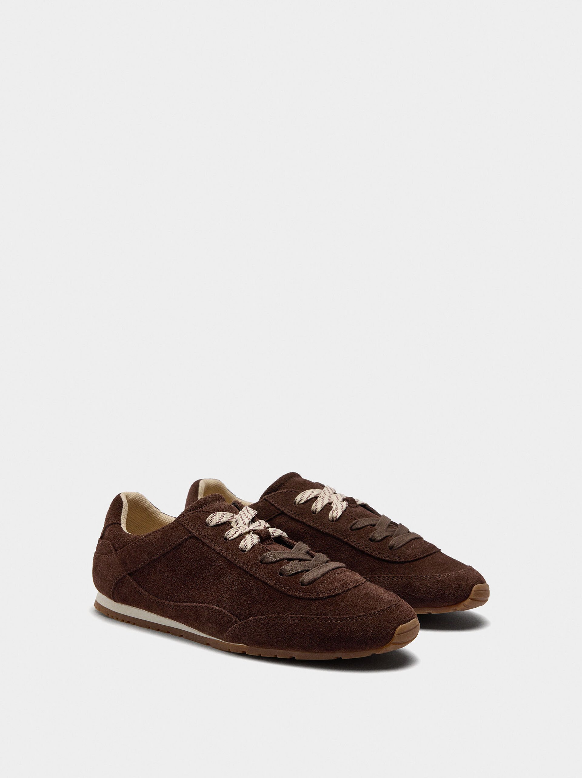 Sneakers with monochromatic leather image number 2.0
