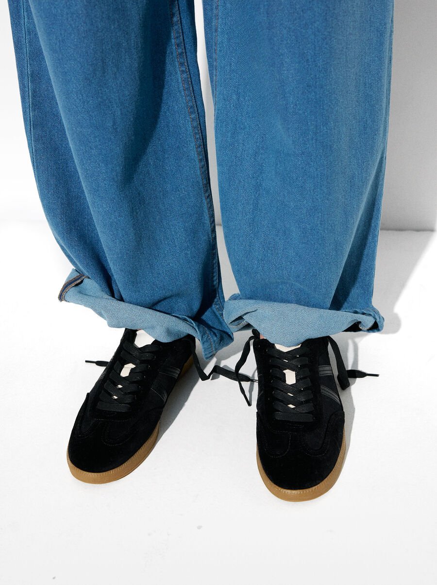 Suede effect contrast sneakers