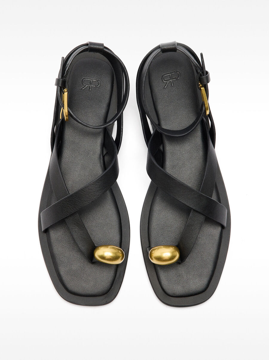 Leather sandals with metallic detail straps