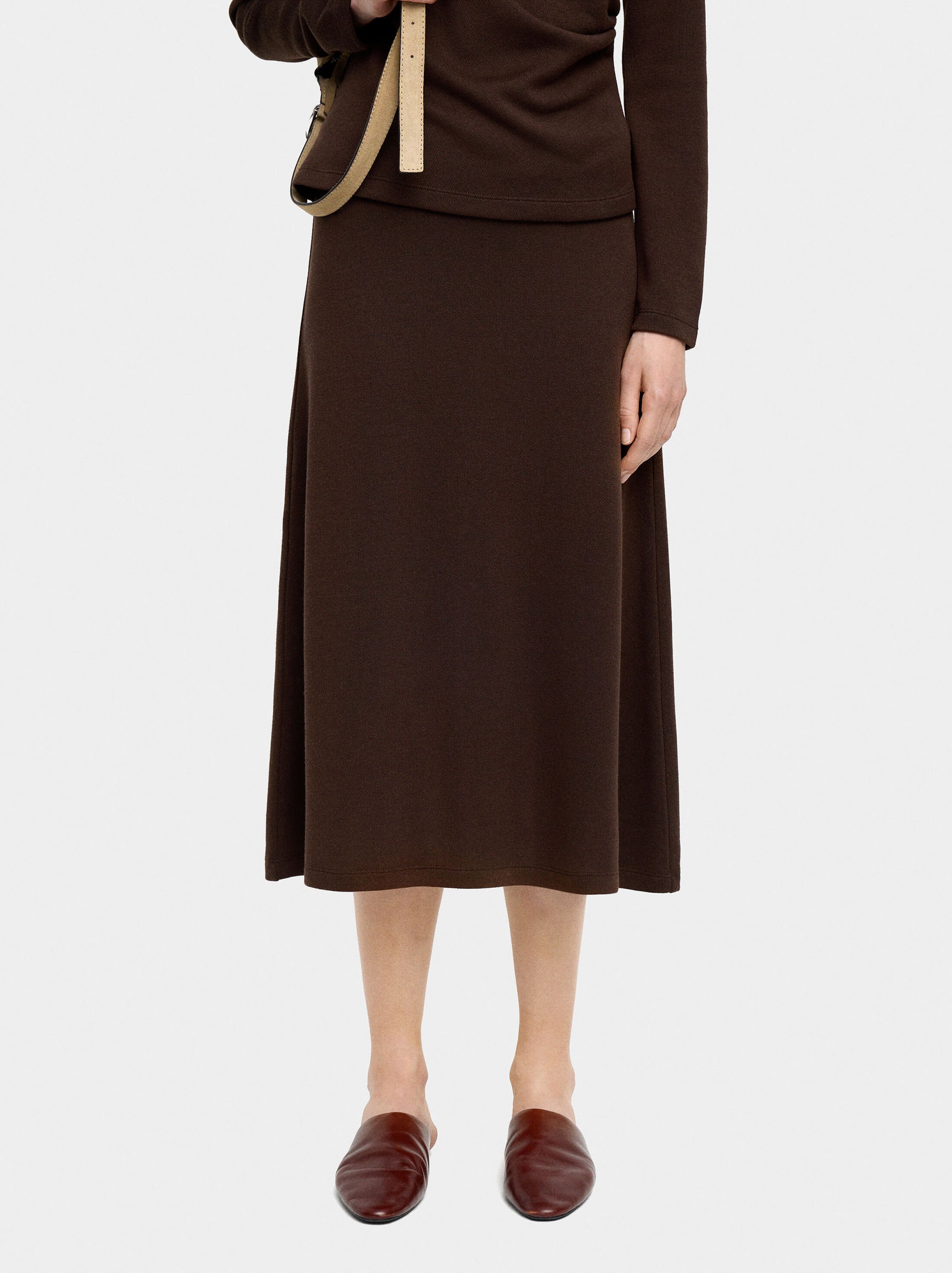 Midi skirt with elastic waist image number 1.0