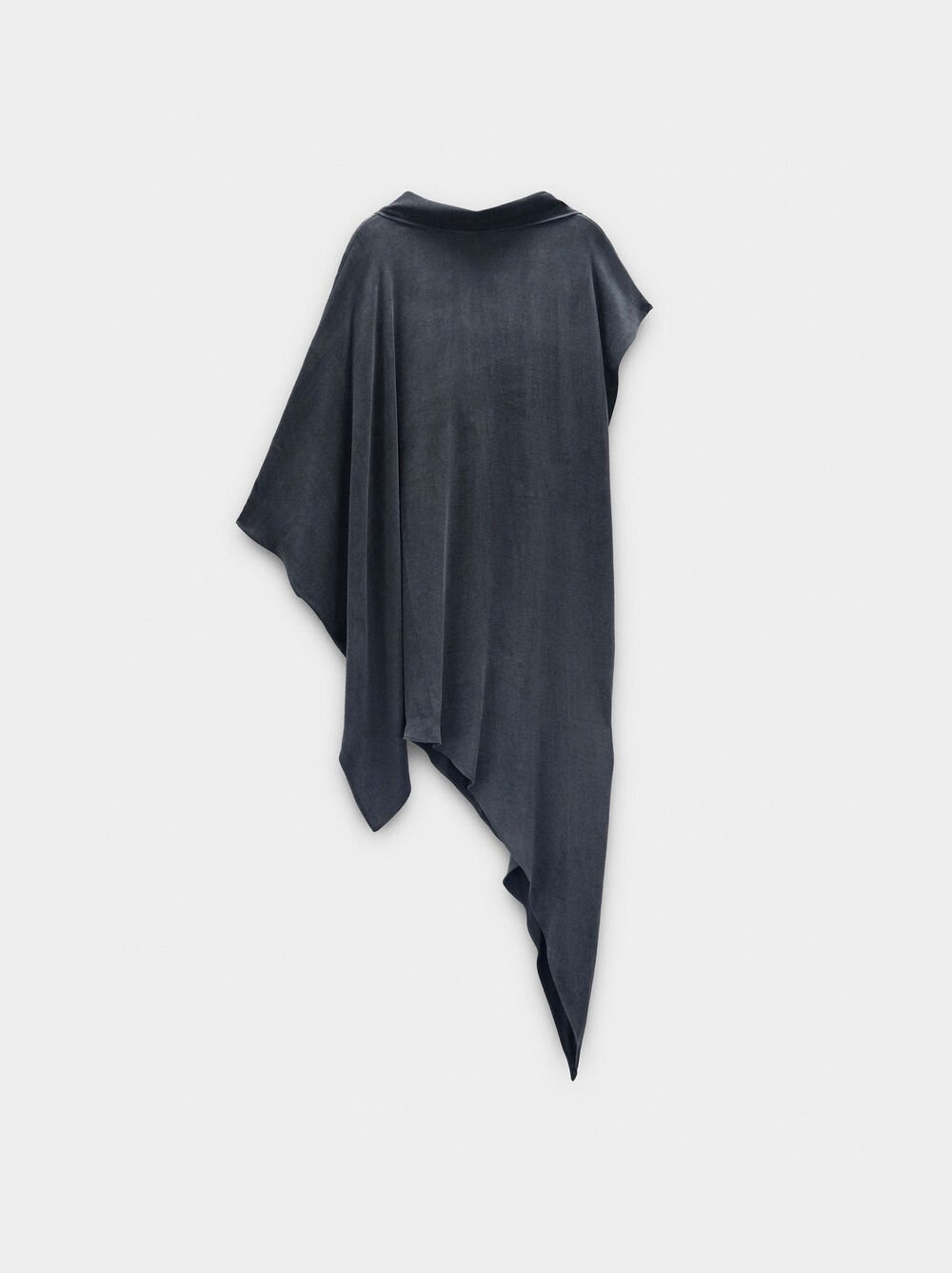 Vestit curt asimètric