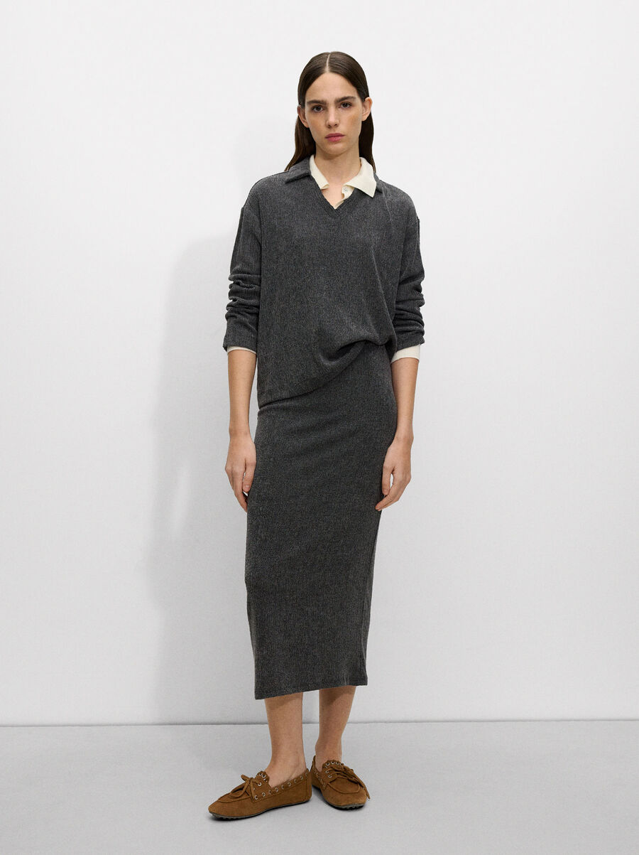 Long-sleeve textured t-shirt