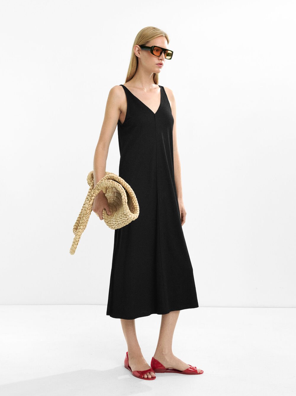 Vestido midi con tirantes