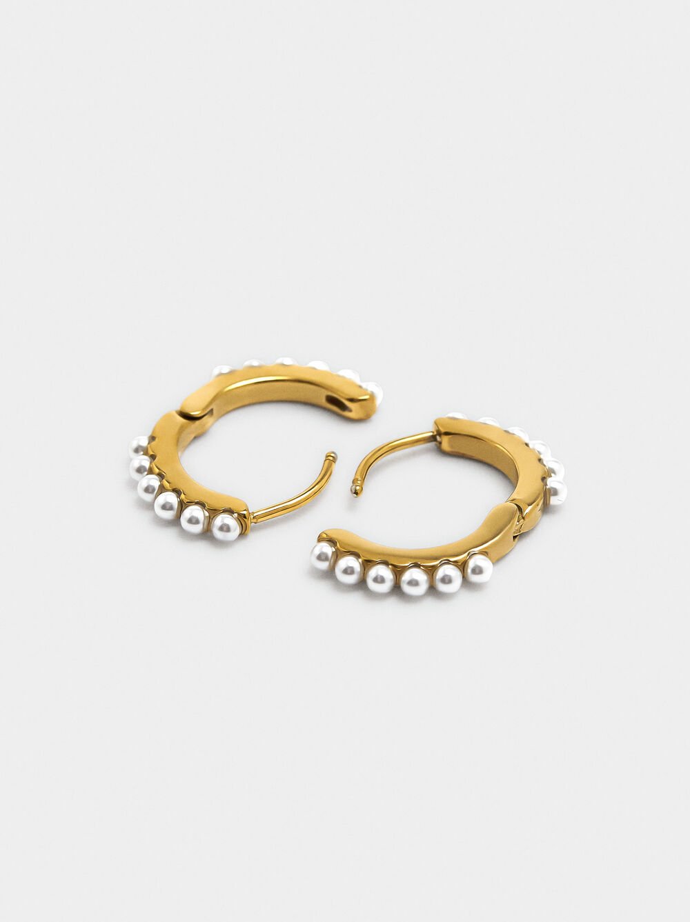 Hoop earrings with pearls - stainless steel