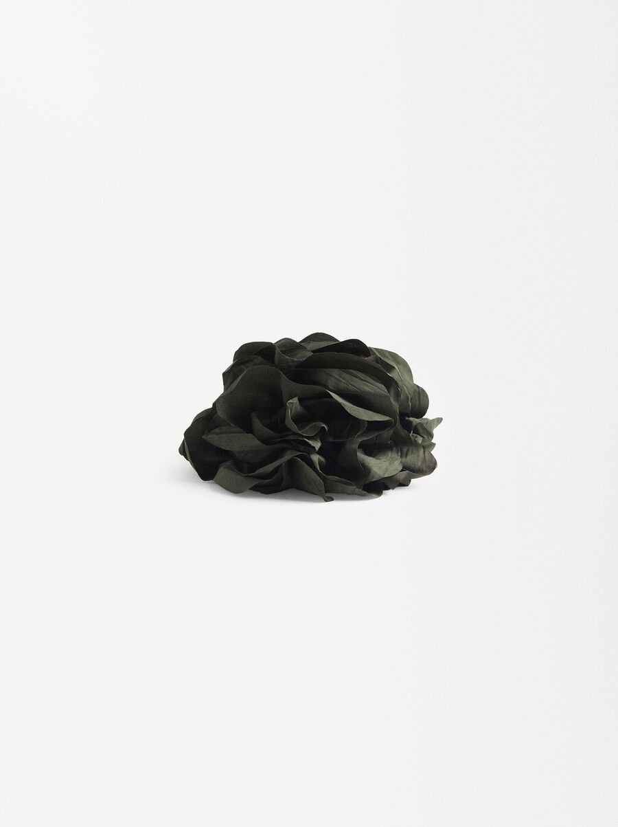 Flower hair claw