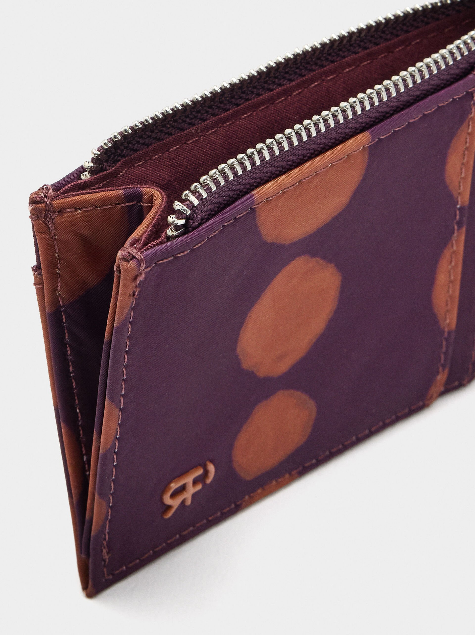 Basic printed nylon card holder image number 1.0