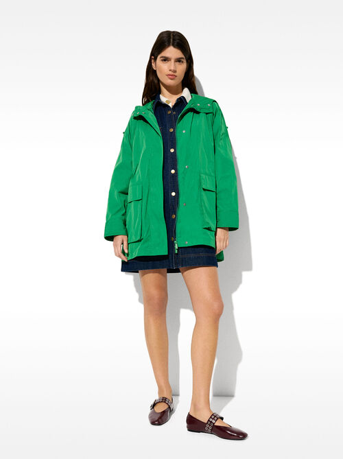 Light parka with hood
