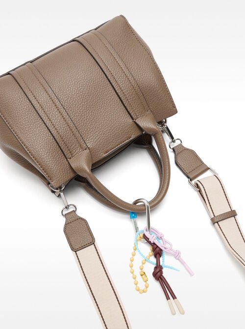Tote-Tasche mit Anhänger S