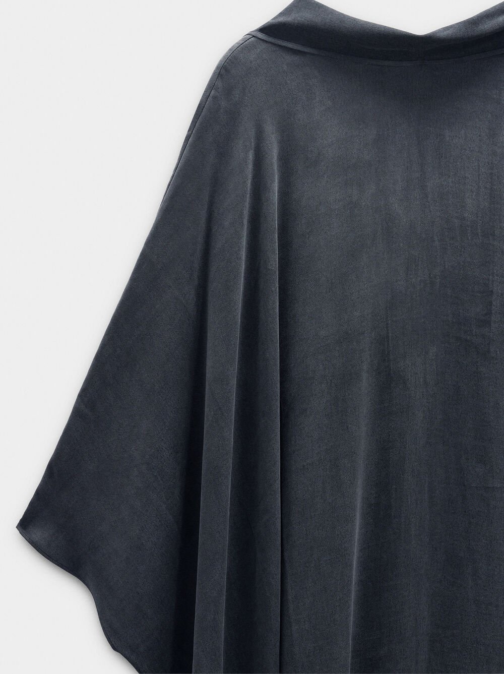 Short asymmetric dress