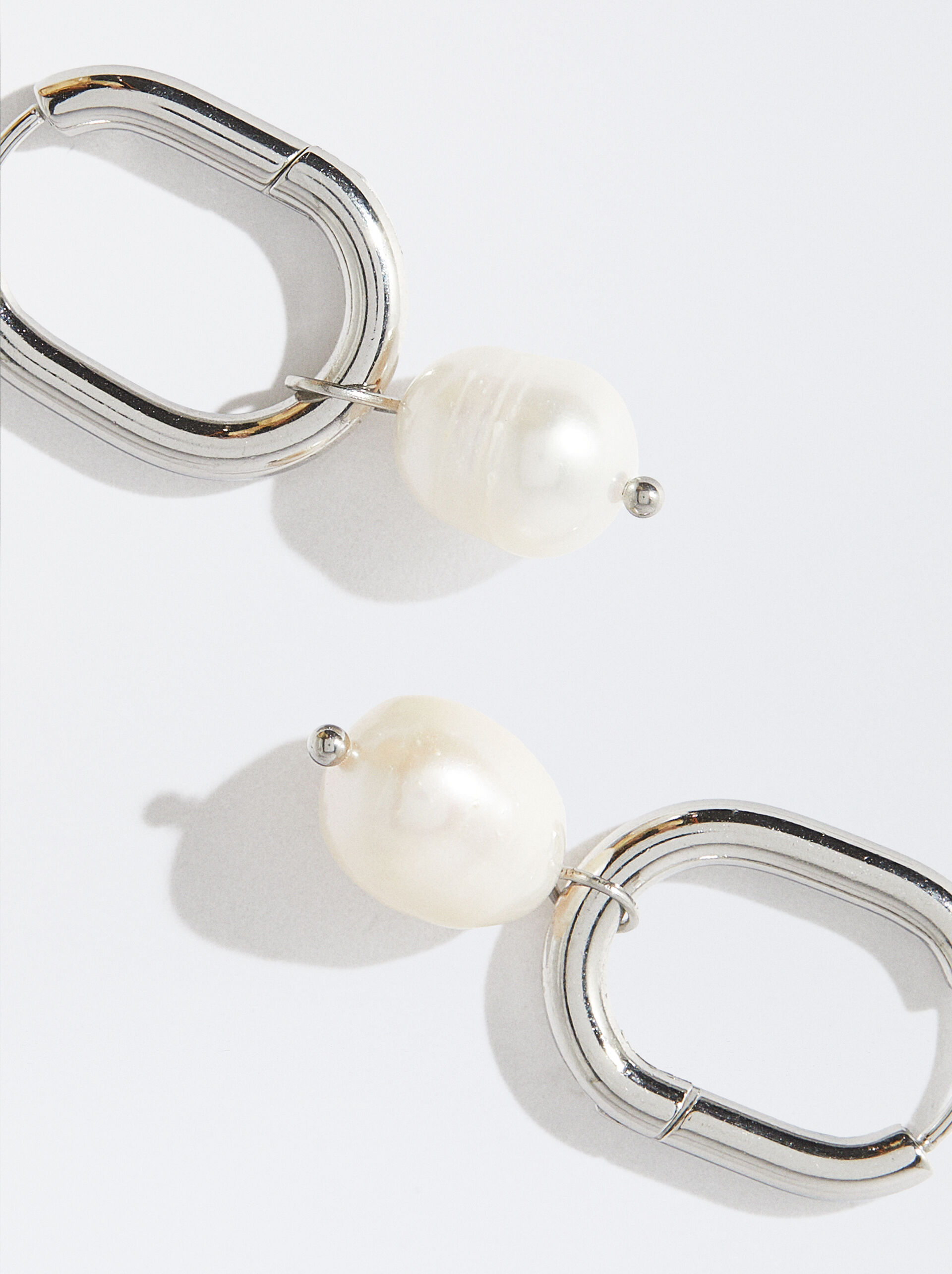 Stainless Steel Earrings With Pearl image number 2.0