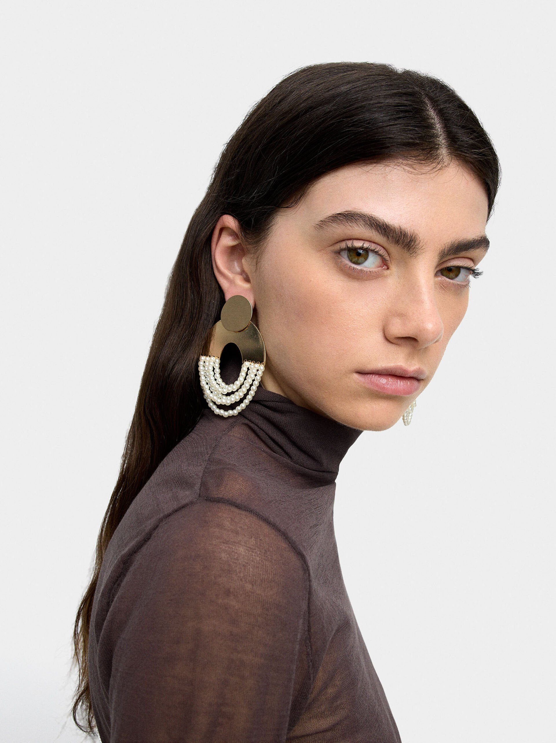 Oval earrings with pearls image number 0.0
