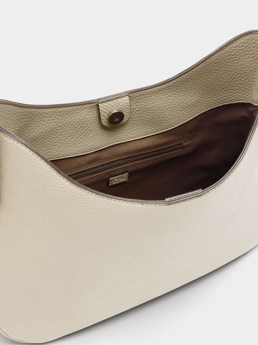 Shoulder bag with texture