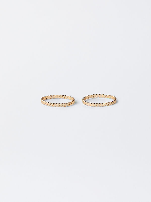 Golden band ring