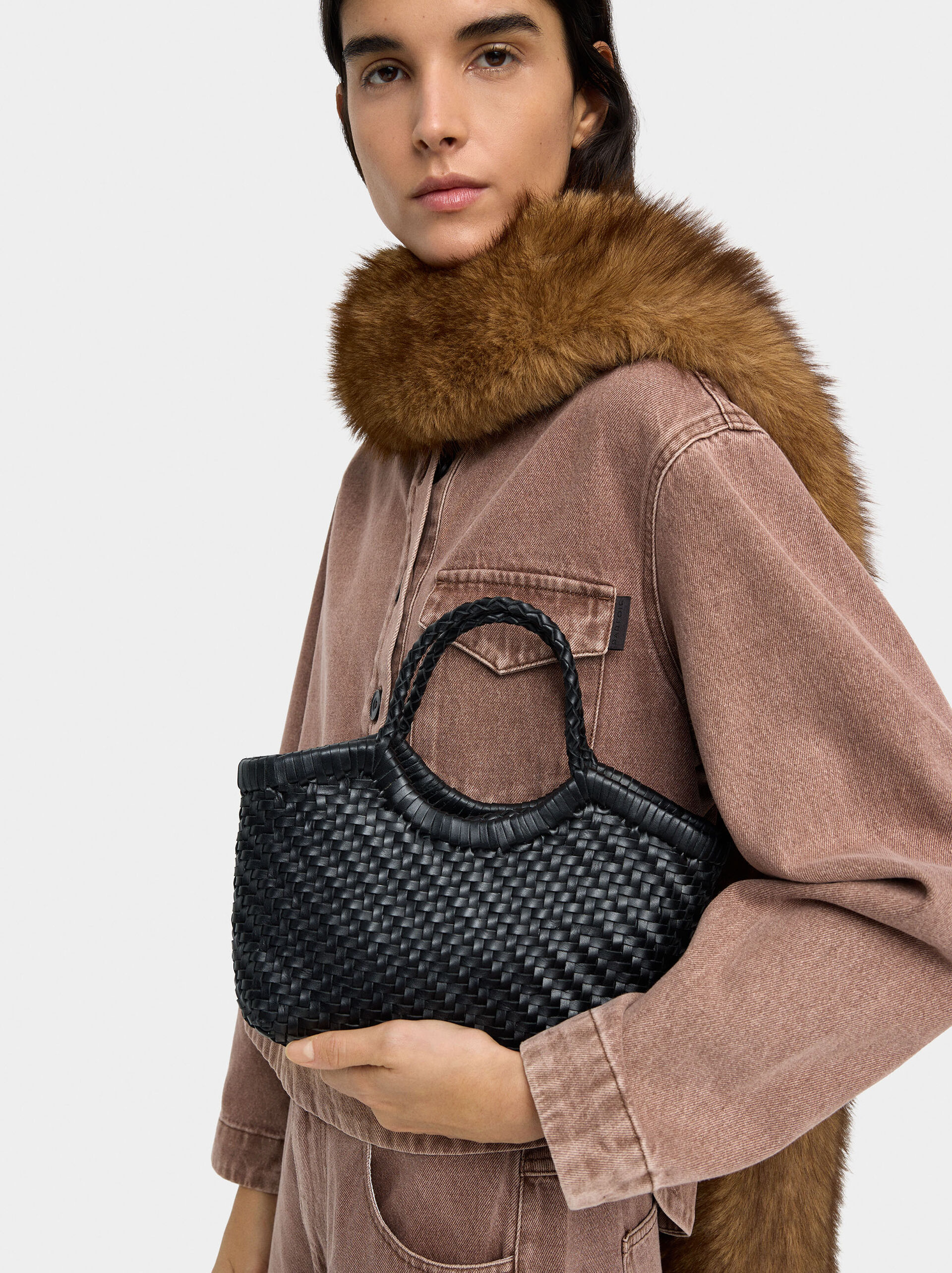 Sac cabas en cuir tressé image number 7.0