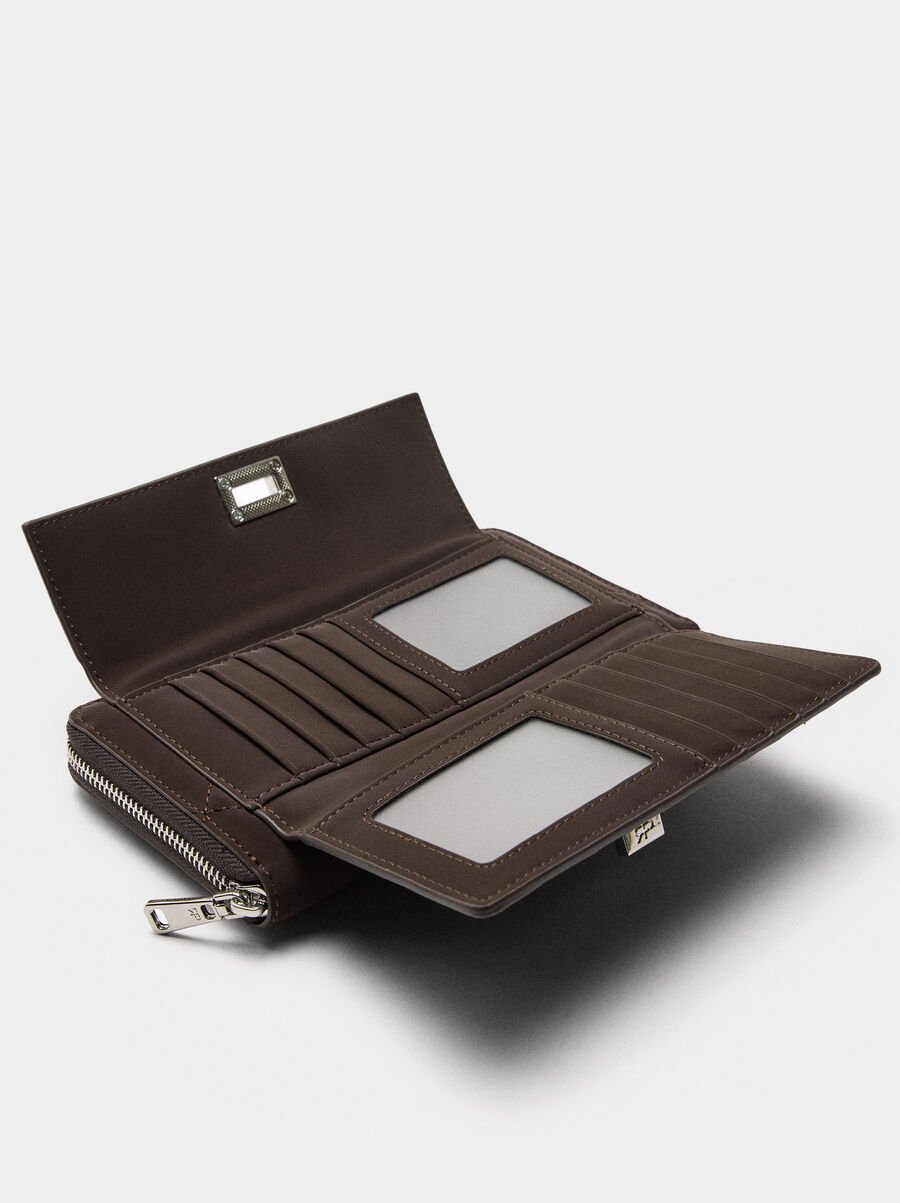 Cartera acolchoada con textura suave