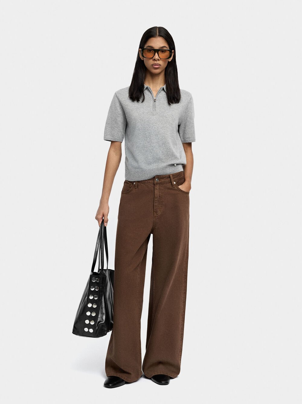 Short-sleeved knit top