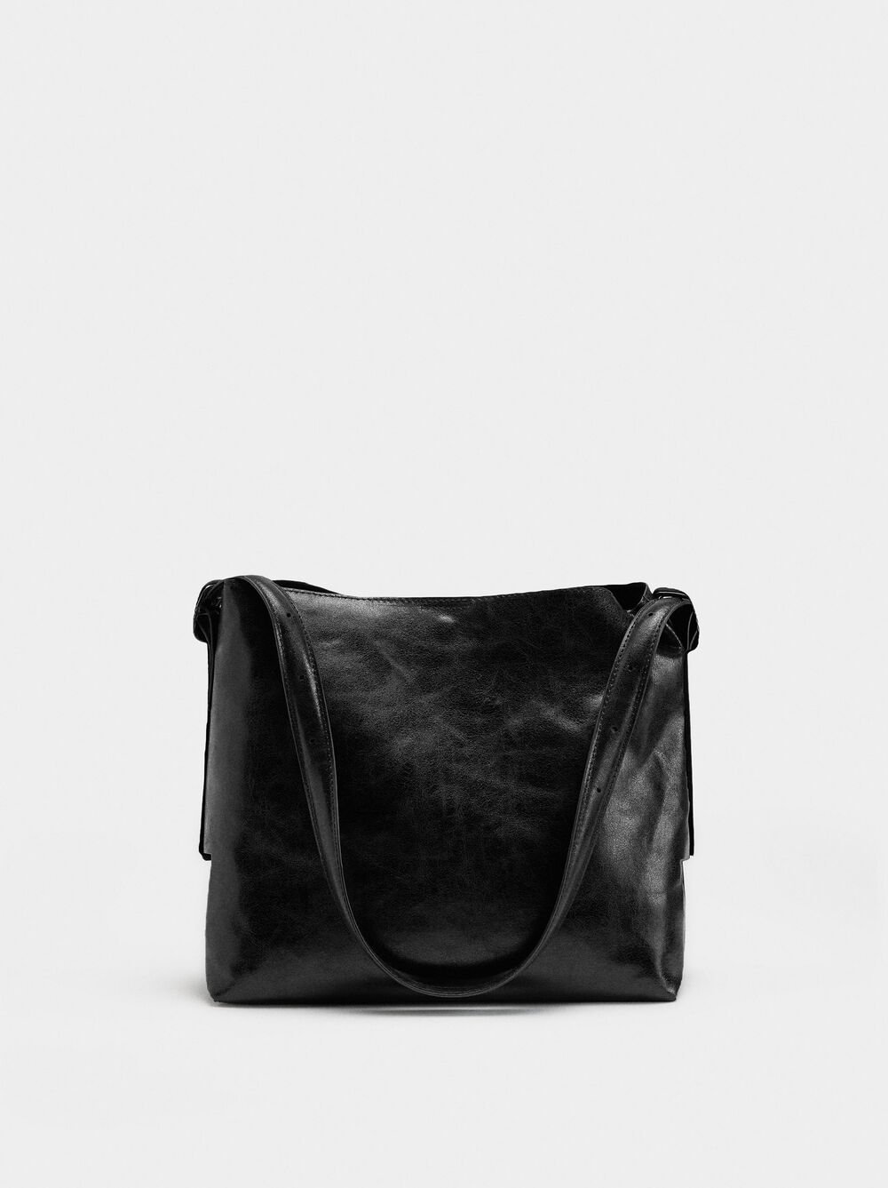 Schultertasche mit Crackle-Effekt